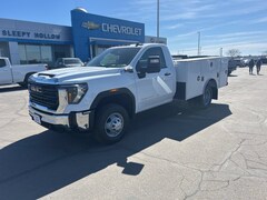 2026 GMC Sierra 3500 HD Chassis Cab Pro Truck