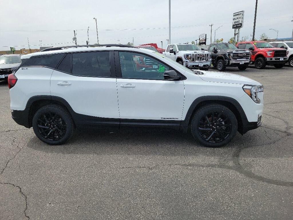 Used 2023 GMC Terrain SLE SUV