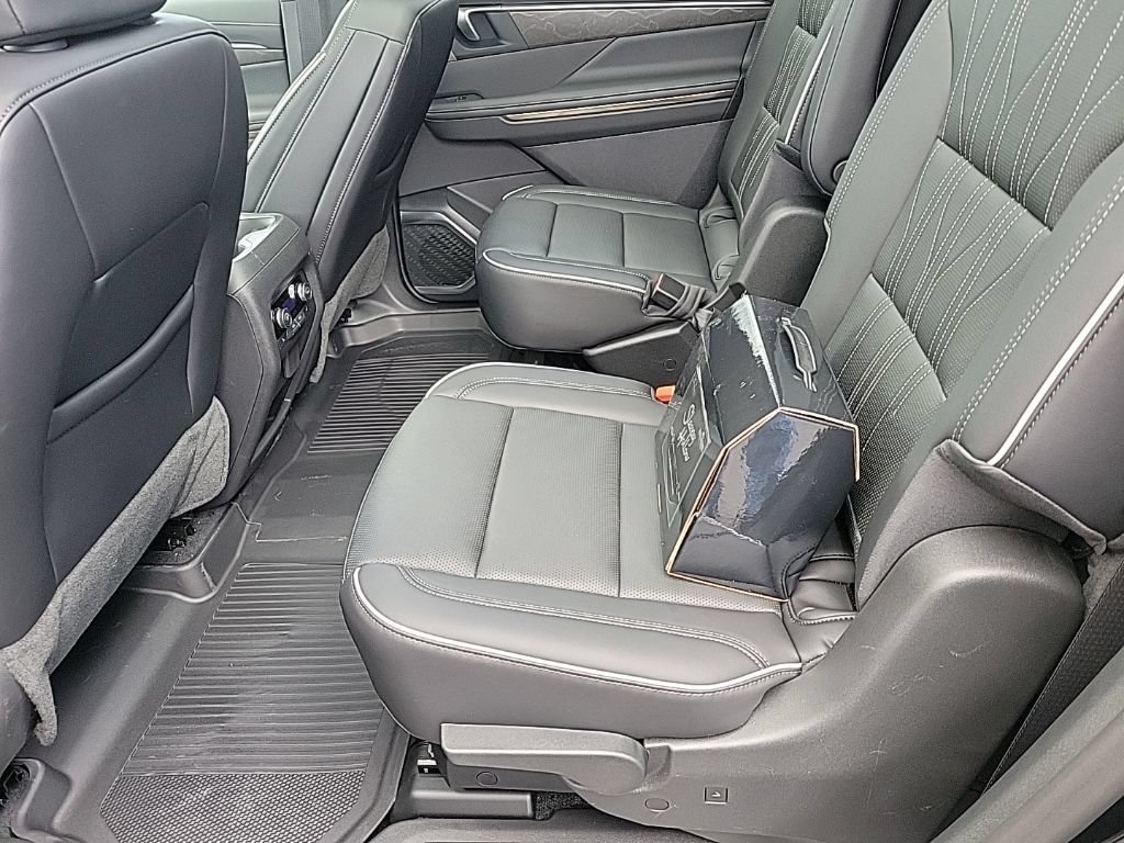 2026 Buick Enclave Avenir - Photo 10