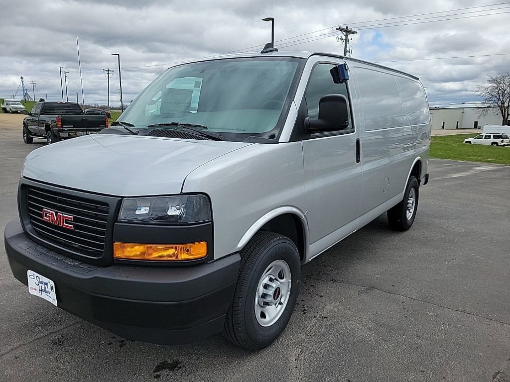 2025 GMC Savana Cargo
