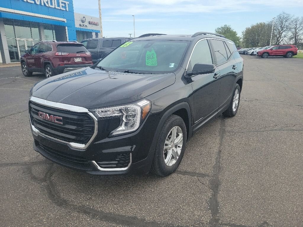 Used 2023 GMC Terrain SLE SUV