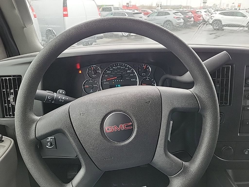 2025 GMC Savana Cargo Work Van - Photo 7