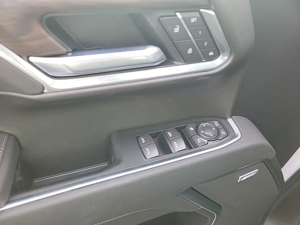 2026 GMC Sierra 1500 SLT - Photo 8