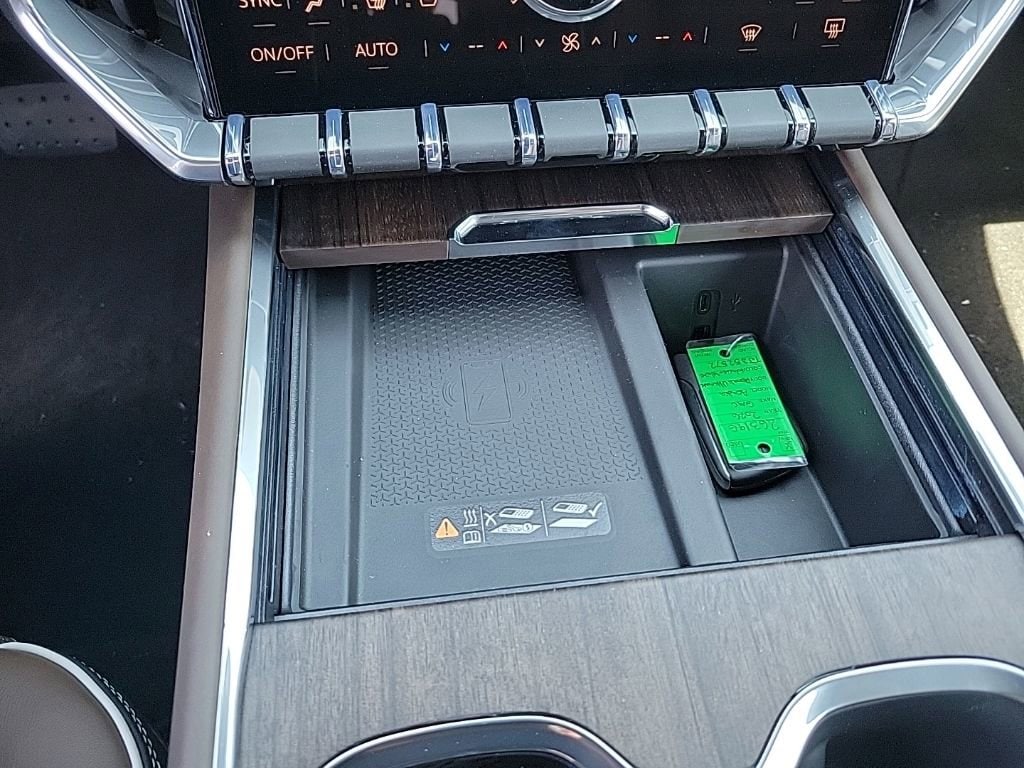 2026 GMC Acadia Denali Ultimate - Photo 17