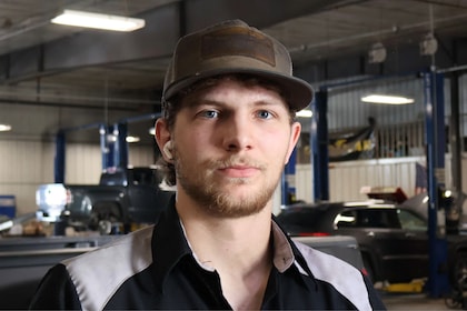 Staff member Ervin Novacheck from ID_732283