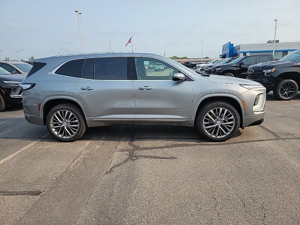 New 2026 Buick Enclave Avenir SUV