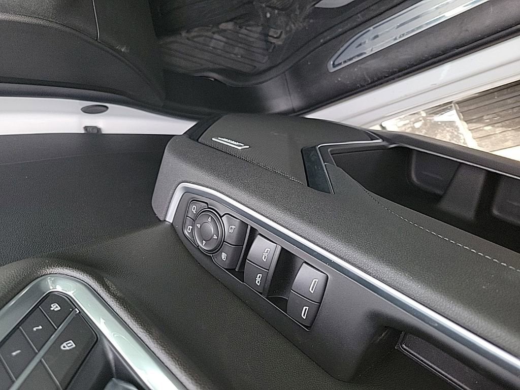 2026 GMC Sierra 1500 SLT - Photo 10