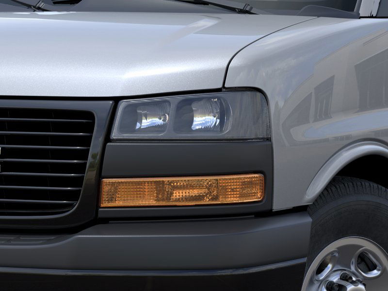 2025 GMC Savana Cargo Work Van - Photo 18
