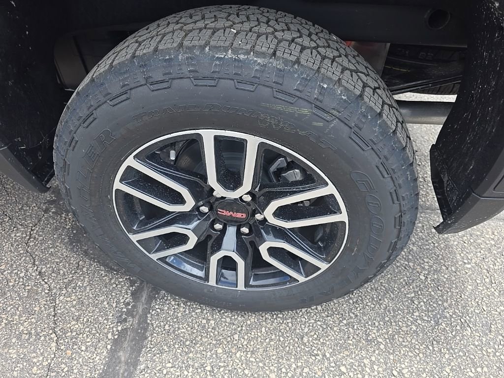 2026 GMC Sierra 1500 AT4 - Photo 9