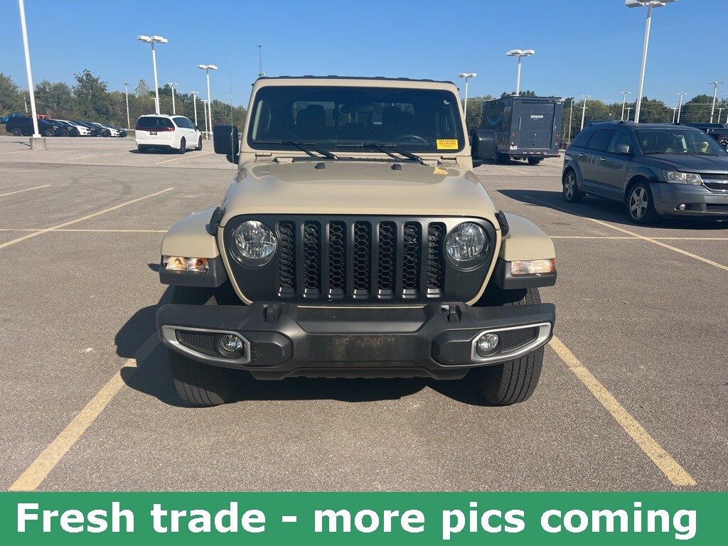 2022 Jeep Gladiator Sport S photo 2