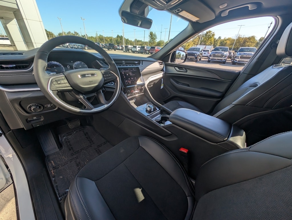 New 2025 Jeep Grand Cherokee ALTITUDE X 4X4 Sport Utility