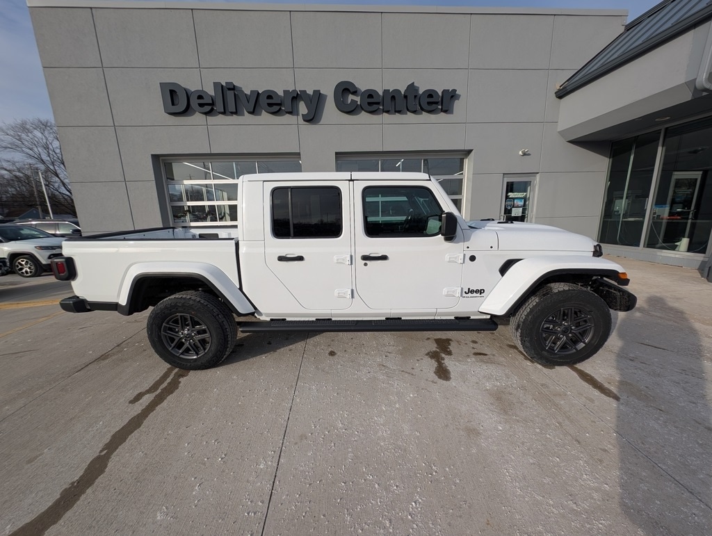 New 2026 Jeep Gladiator SPORT S 4X4 Pickup
