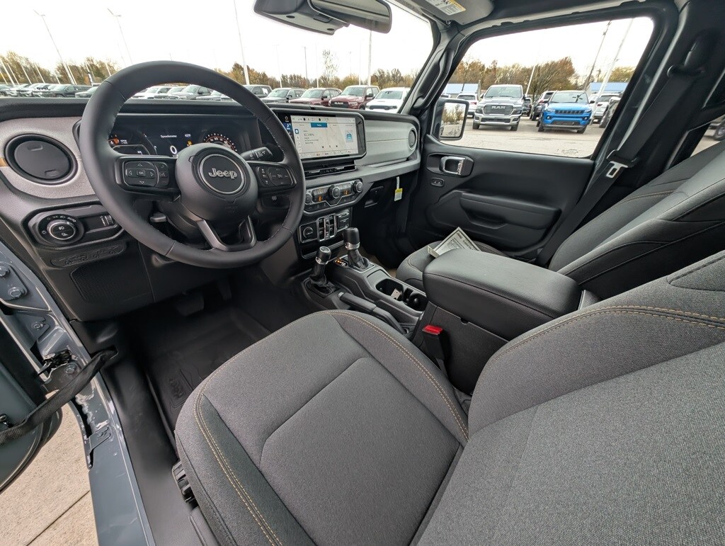 New 2026 Jeep Gladiator SPORT S 4X4 Pickup