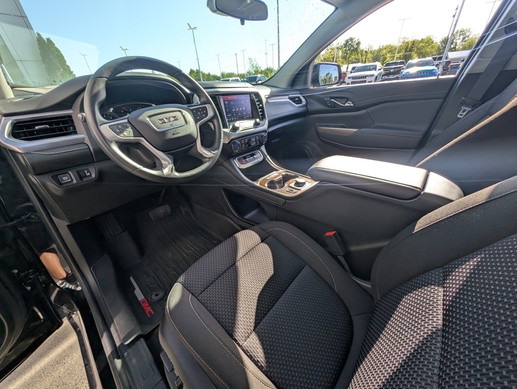 Used 2023 GMC Acadia SLE with VIN 1GKKNKL44PZ240506 for sale in Amherst, OH