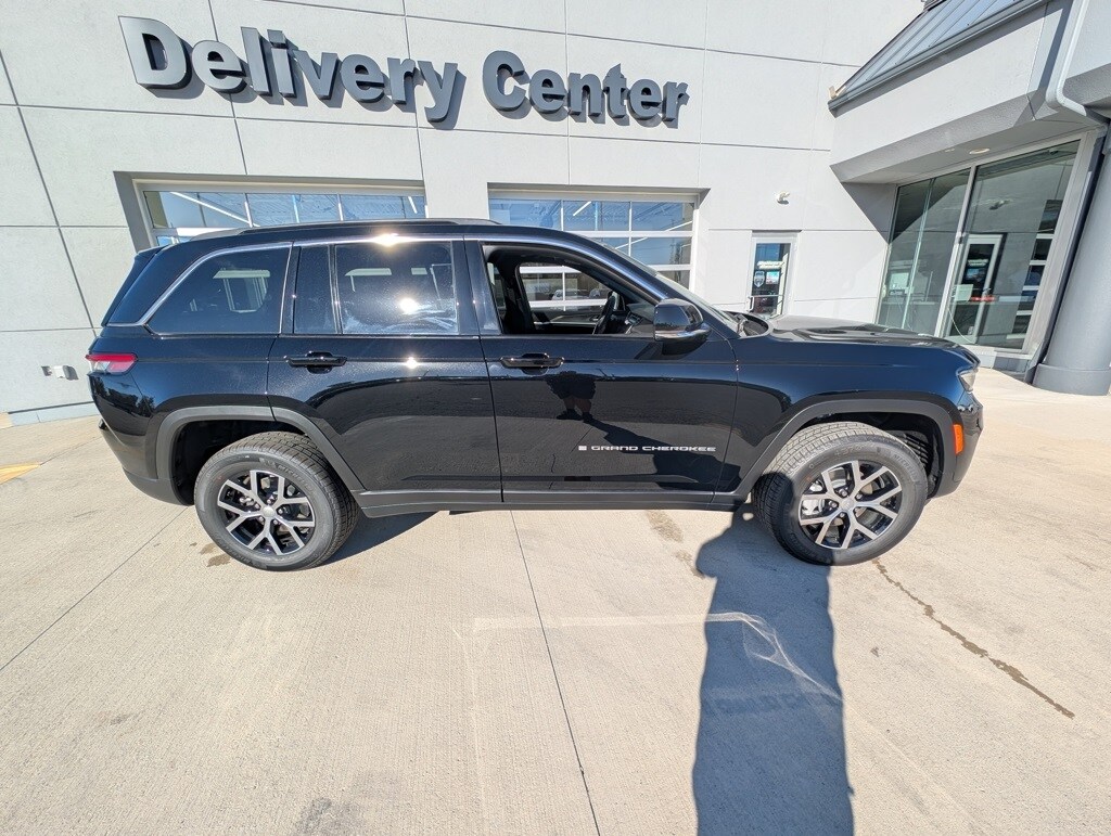 New 2025 Jeep Grand Cherokee LIMITED 4X4 Sport Utility