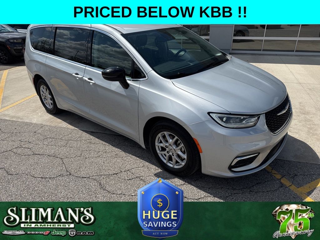 2024 Chrysler Pacifica Minivan/Van 