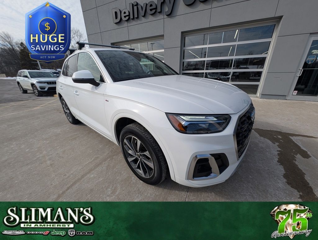 2023 Audi Q5 45 Premium Plus's photo