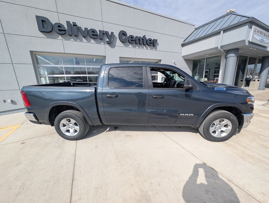 2025 Ram 1500 Big Horn photo 4