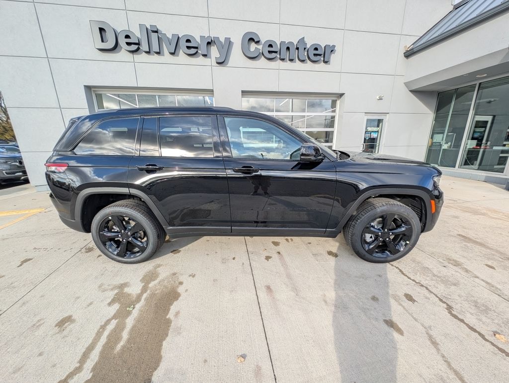 New 2025 Jeep Grand Cherokee LIMITED 4X4 Sport Utility