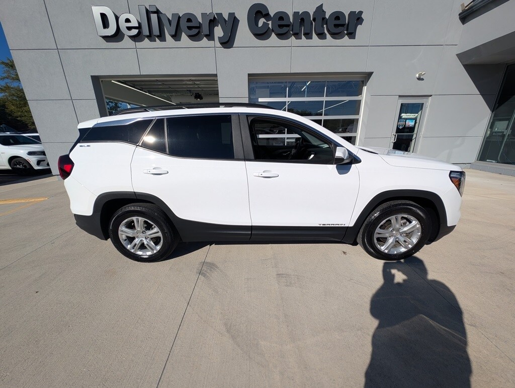 2022 Gmc Terrain SLE photo 4