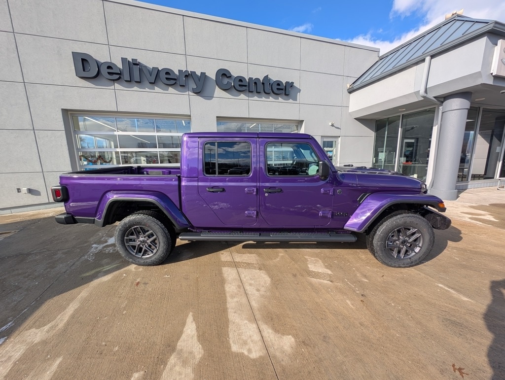 New 2026 Jeep Gladiator SPORT S 4X4 Pickup