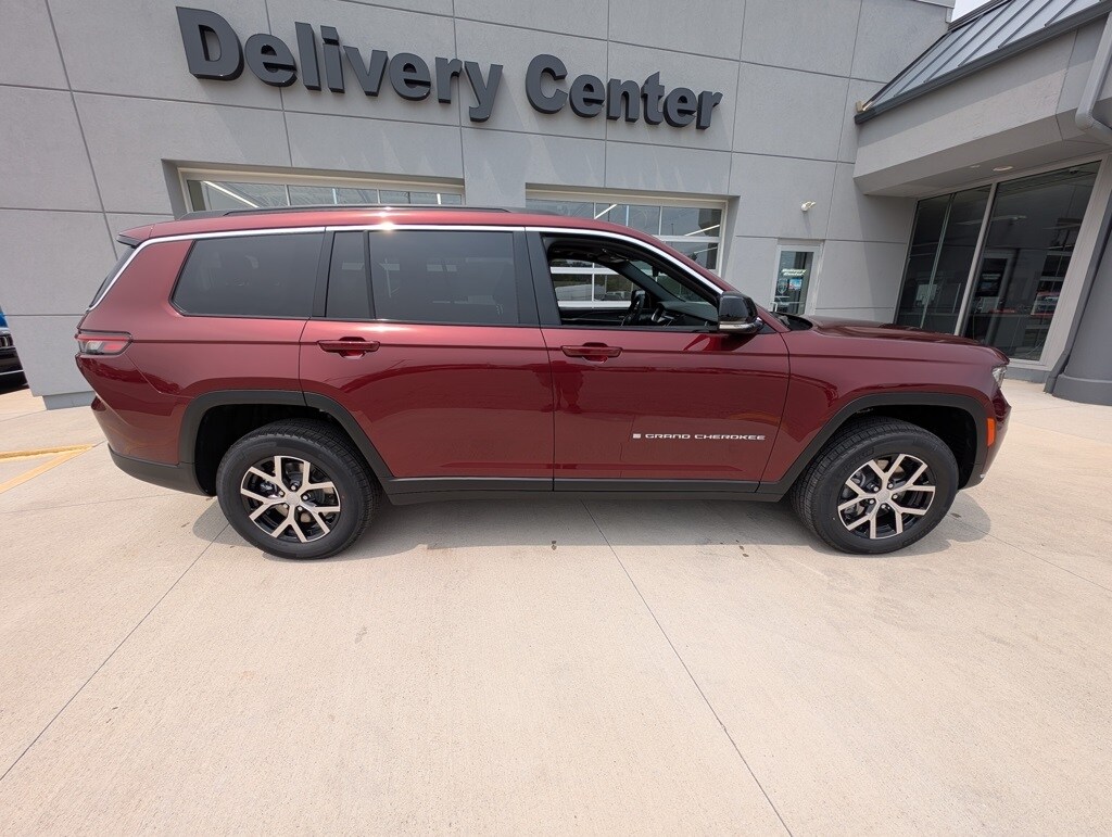2025 Jeep Grand Cherokee Limited photo 4