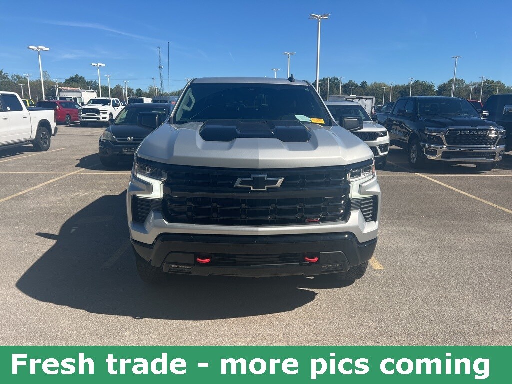 2022 Chevrolet Silverado 1500 LT Trail Boss photo 2