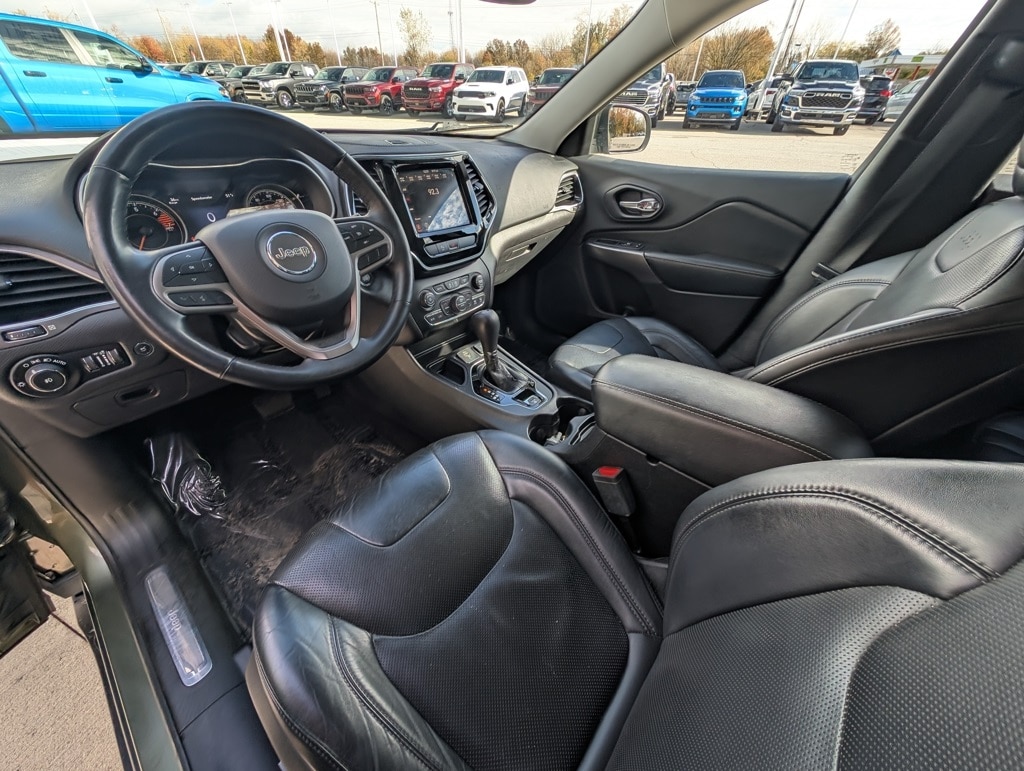 Used 2019 Jeep Cherokee Limited with VIN 1C4PJLDB6KD332819 for sale in Amherst, OH