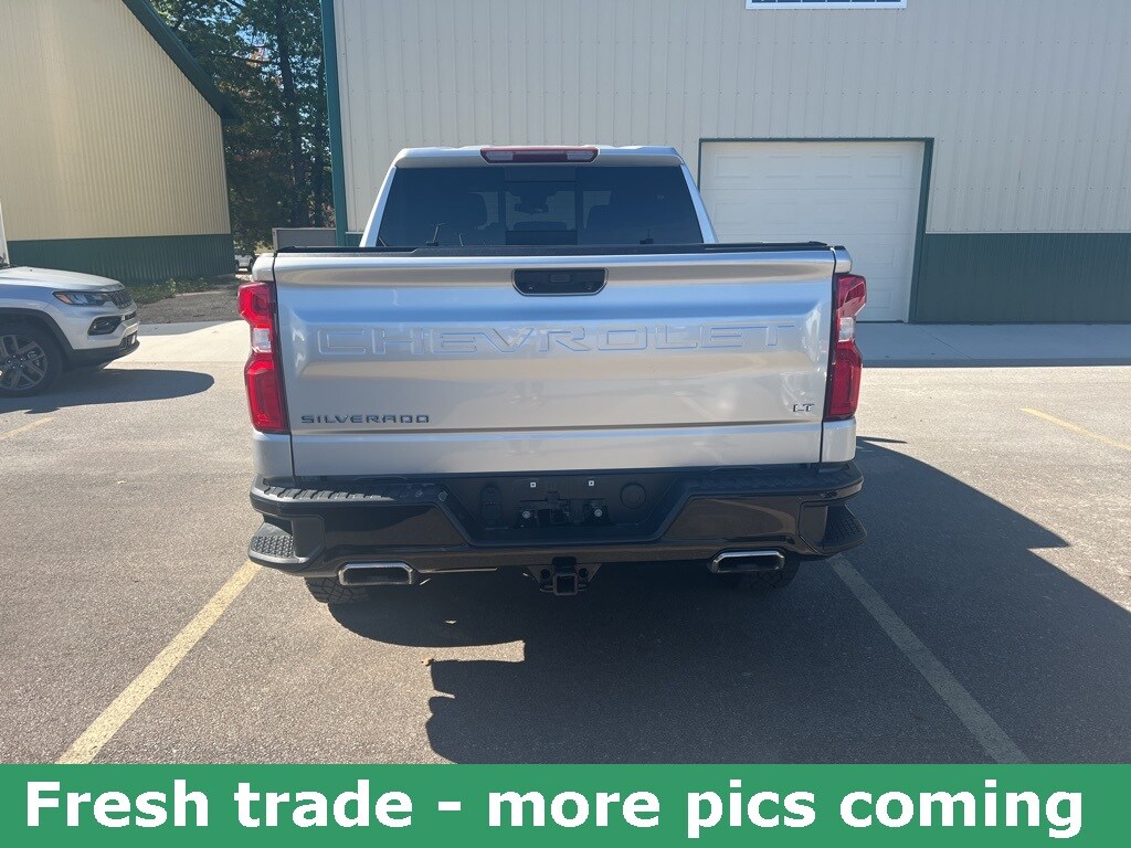 2022 Chevrolet Silverado 1500 LT Trail Boss photo 3