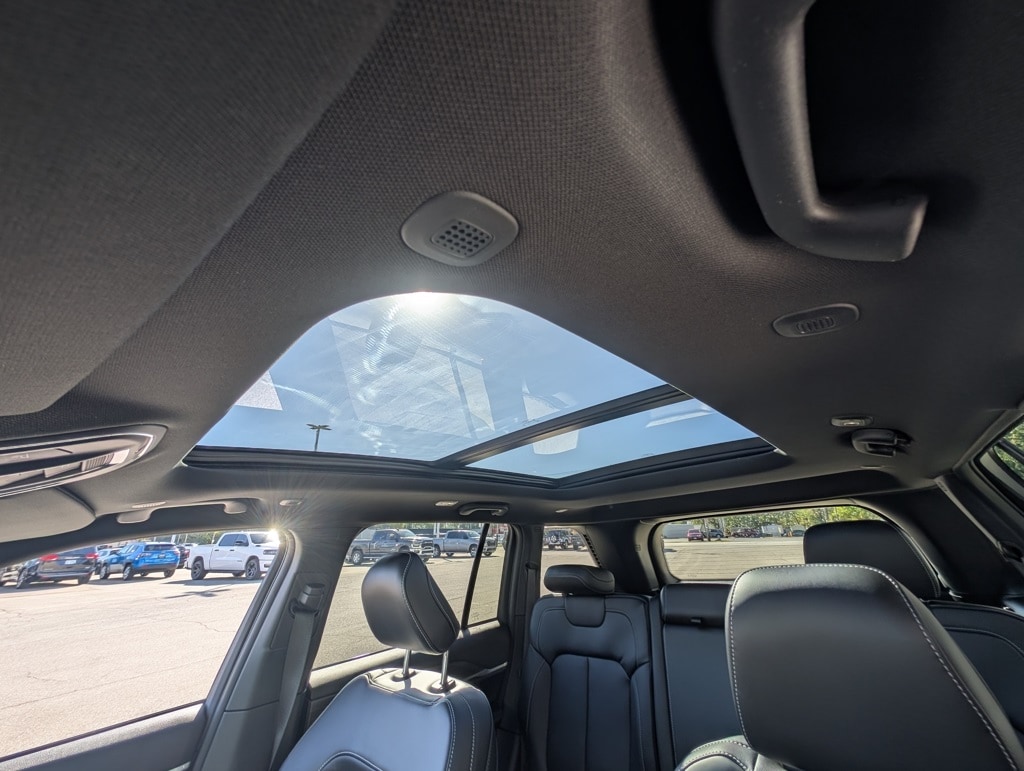 New 2025 Jeep Grand Cherokee LIMITED 4X4 Sport Utility