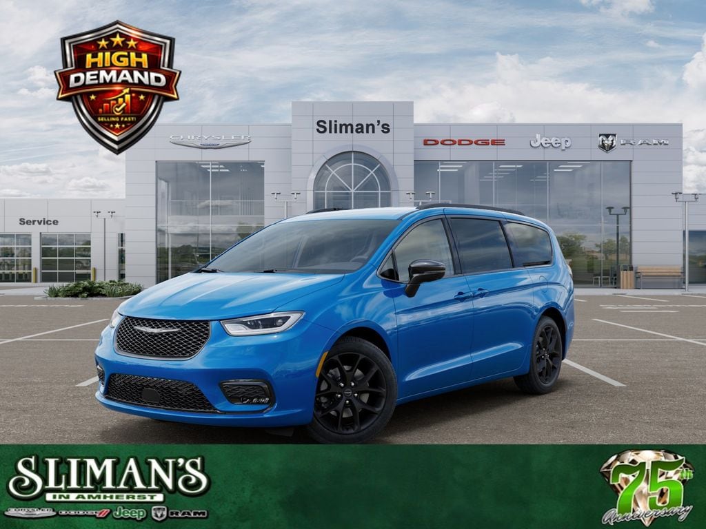 2026 Chrysler Pacifica Select AWD's photo