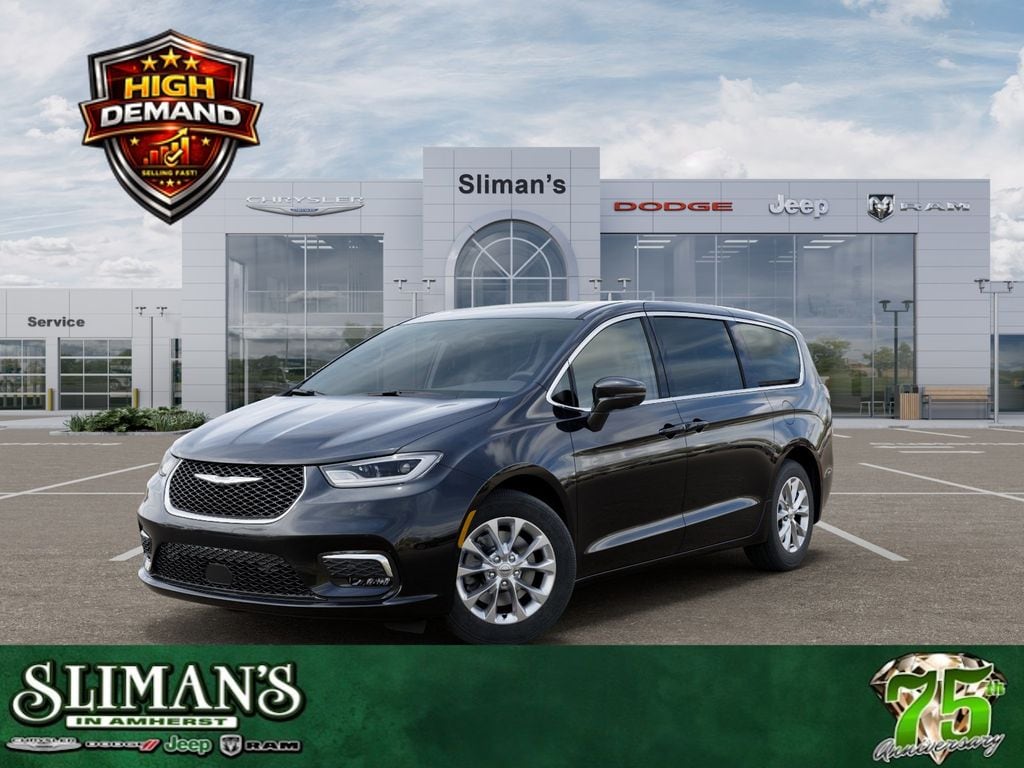 2026 Chrysler Pacifica Limited AWD's photo