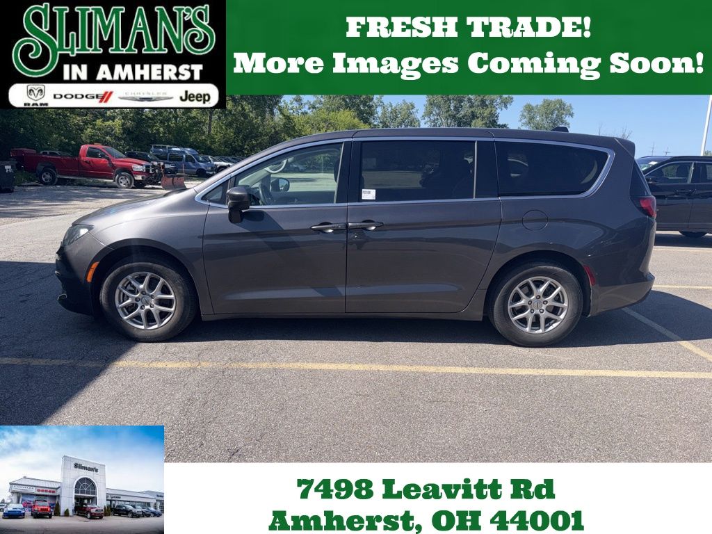 2023 Chrysler Voyager's photo