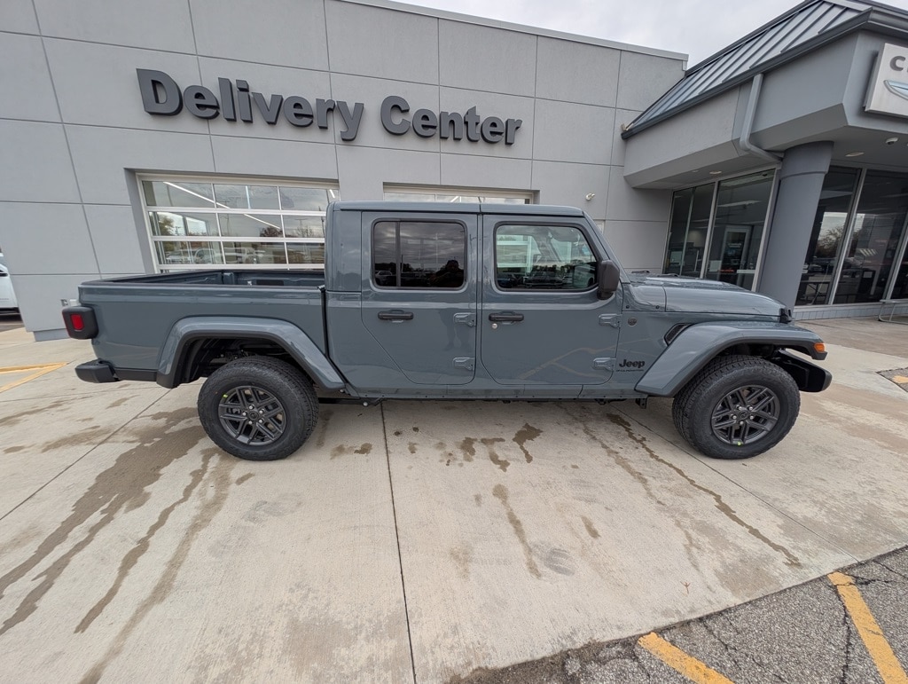 New 2026 Jeep Gladiator SPORT S 4X4 Pickup