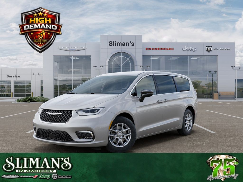 2026 Chrysler Pacifica Select's photo
