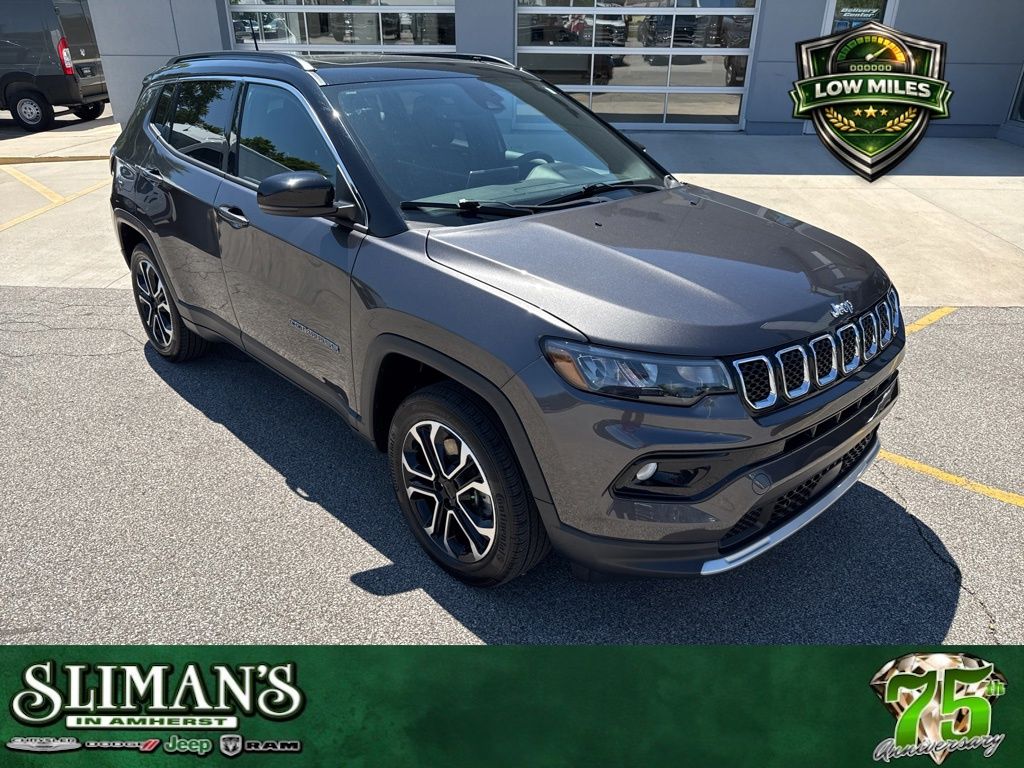 2023 Jeep Compass Limited 4X4's photo