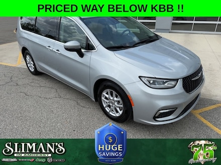 2023 Chrysler Pacifica Touring L Minivan/Van