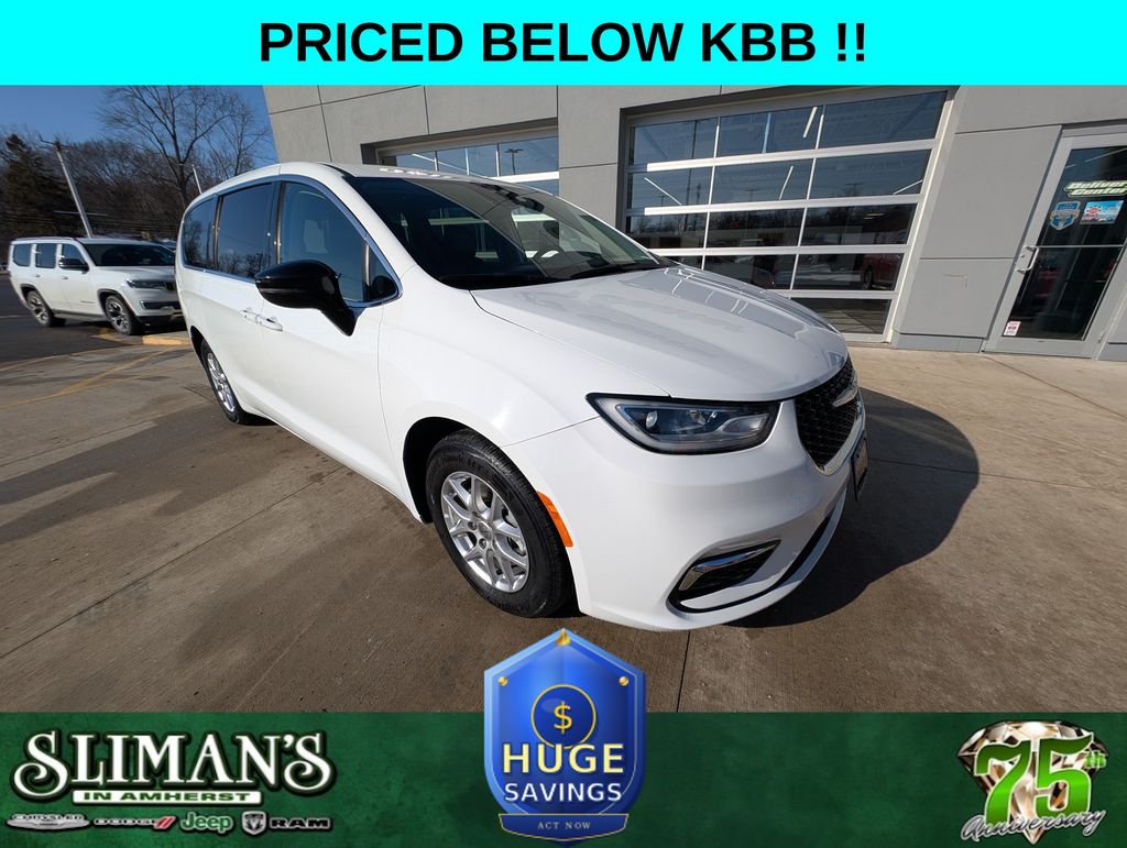 2024 Chrysler Pacifica Minivan/Van 