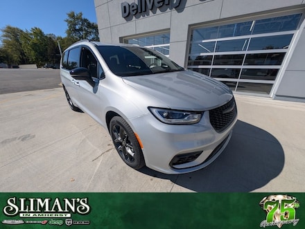 2026 Chrysler Pacifica SELECT AWD Passenger Van