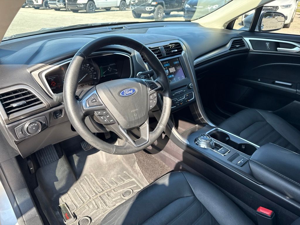 Used 2018 Ford Fusion SE with VIN 3FA6P0HD9JR210813 for sale in Amherst, OH