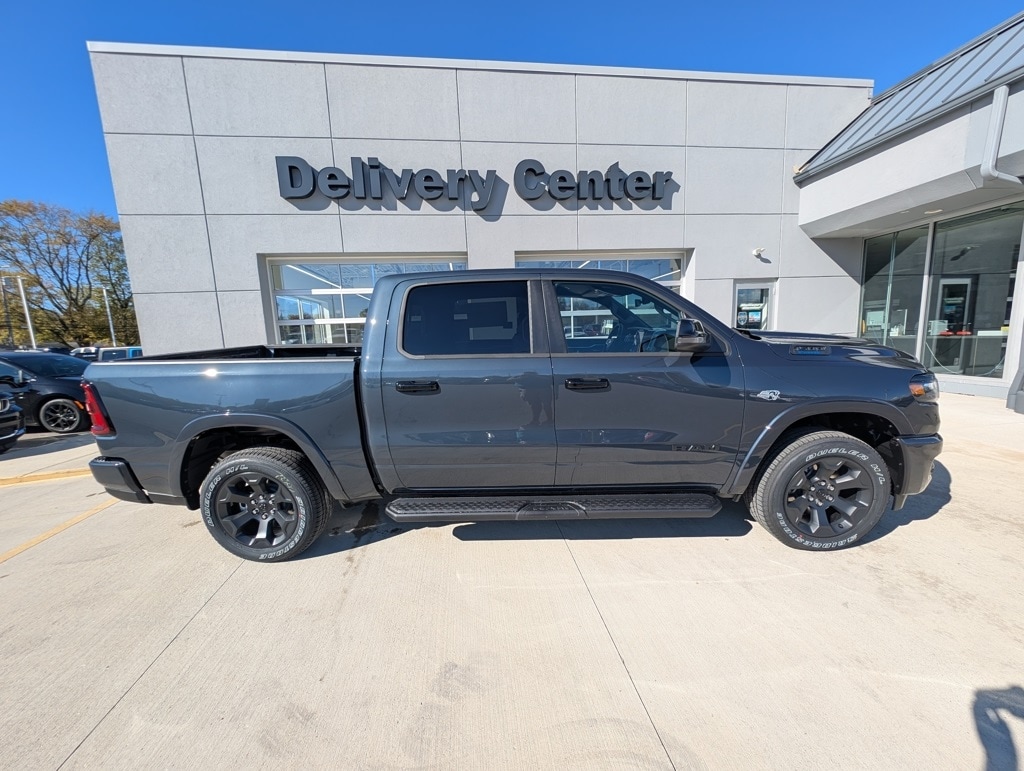 New 2026 Ram 1500 BIG HORN CREW CAB 4X4 5'7 BOX Pickup
