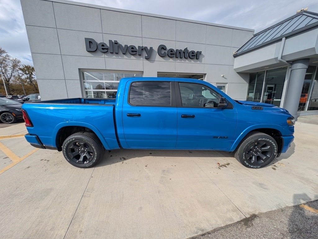 New 2026 Ram 1500 BIG HORN CREW CAB 4X4 5'7 BOX Pickup