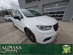 2026 Chrysler Pacifica LIMITED Passenger Van