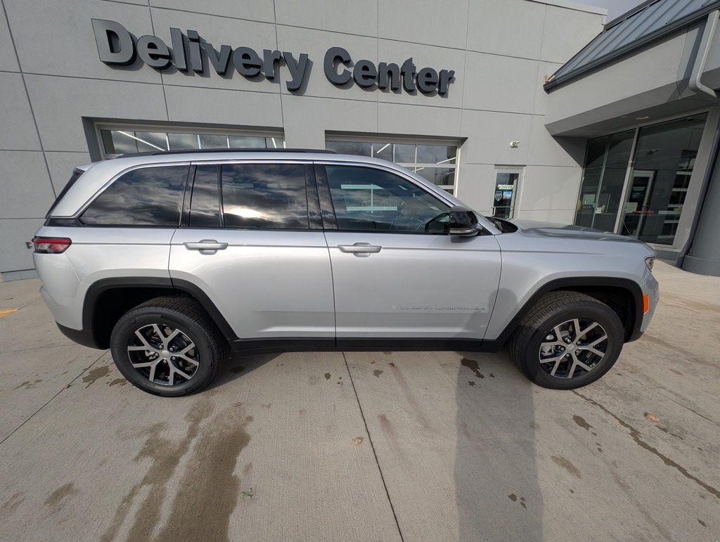 New 2025 Jeep Grand Cherokee LIMITED 4X4 Sport Utility