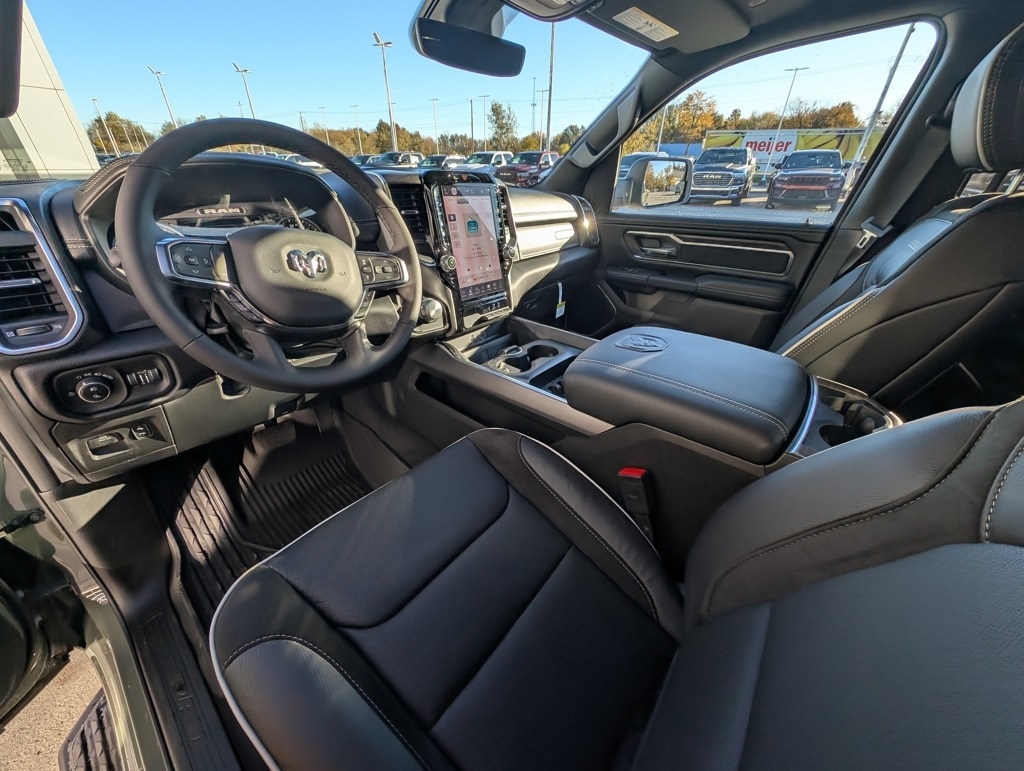 New 2026 Ram 1500 LARAMIE CREW CAB 4X4 5'7 BOX Pickup