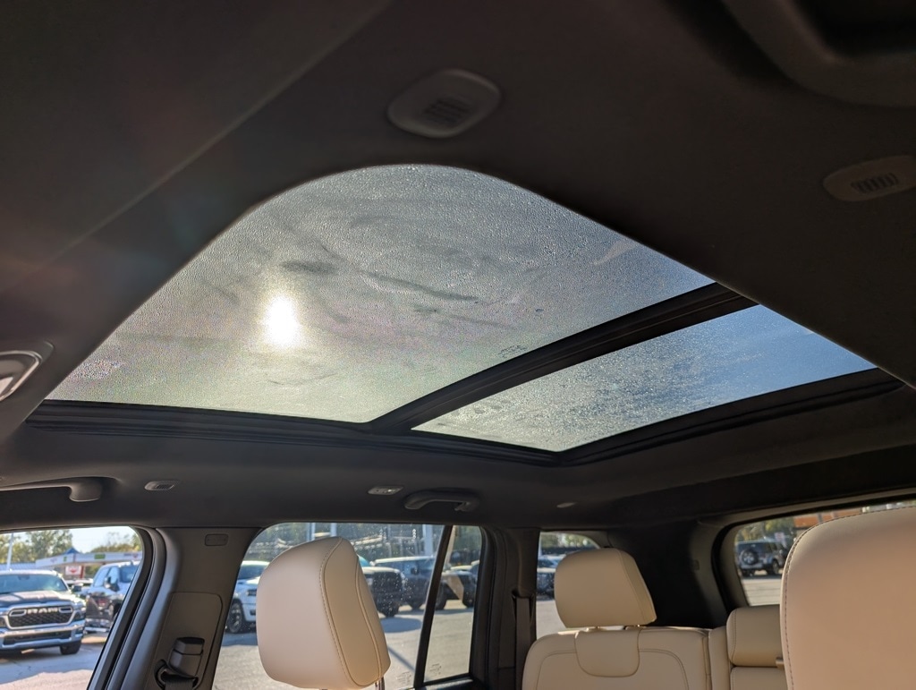 New 2025 Jeep Grand Cherokee LIMITED 4X4 Sport Utility