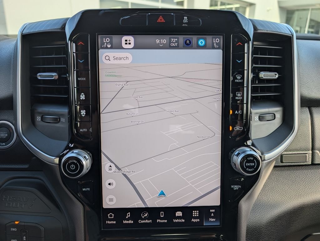 New 2025 Ram 2500 BIG HORN CREW CAB 4X4 6'4 BOX Pickup