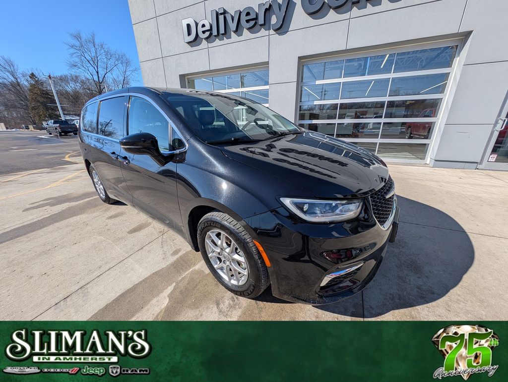 2024 Chrysler Pacifica Minivan/Van 