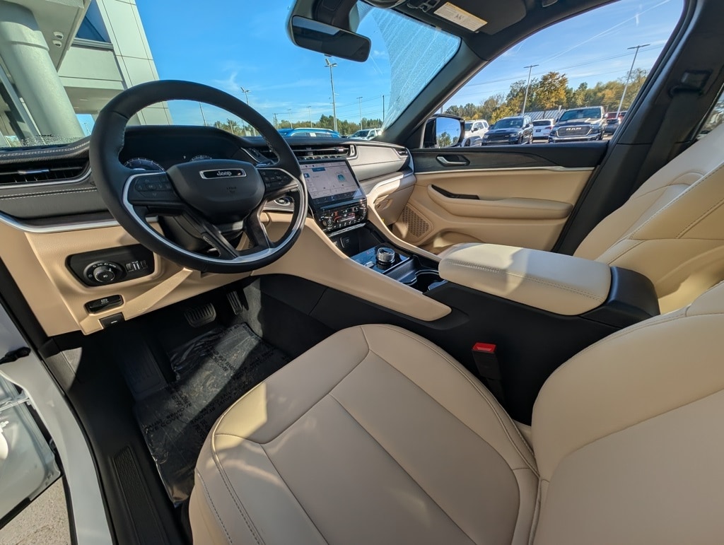 New 2025 Jeep Grand Cherokee LIMITED 4X4 Sport Utility