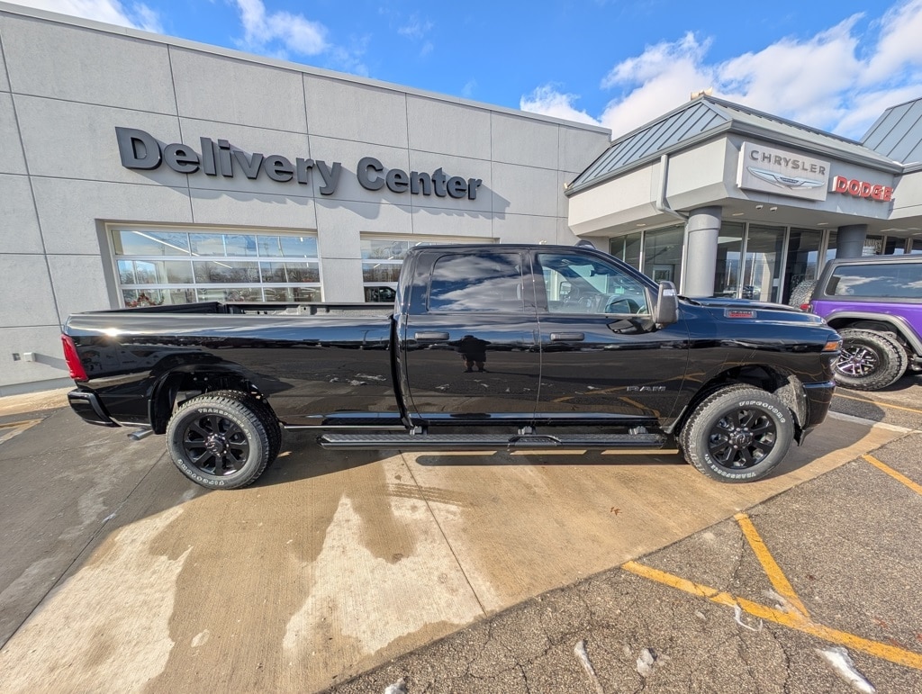 New 2026 Ram 2500 BIG HORN CREW CAB 4X4 8' BOX Pickup